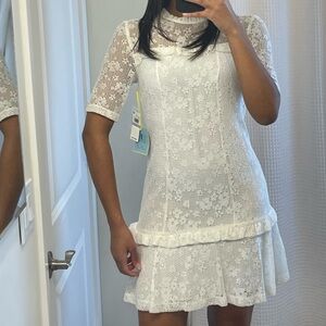 Elegant White Lace Dress